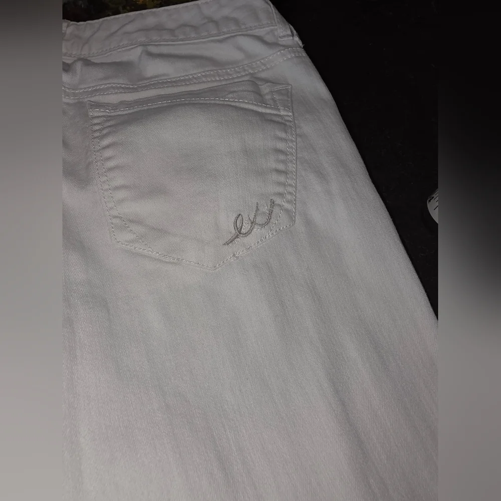 Express White Cropped Jeans for Women - Picture 11 of 11